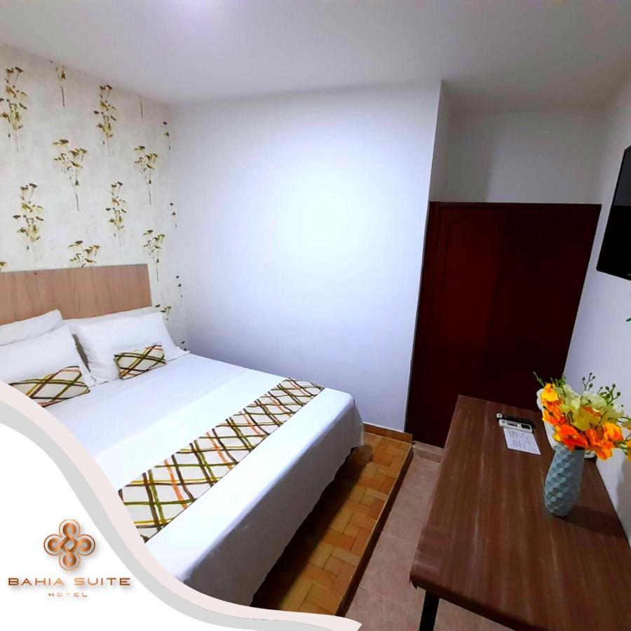 Hotel Bahia Suite Санта Марта Екстериор снимка