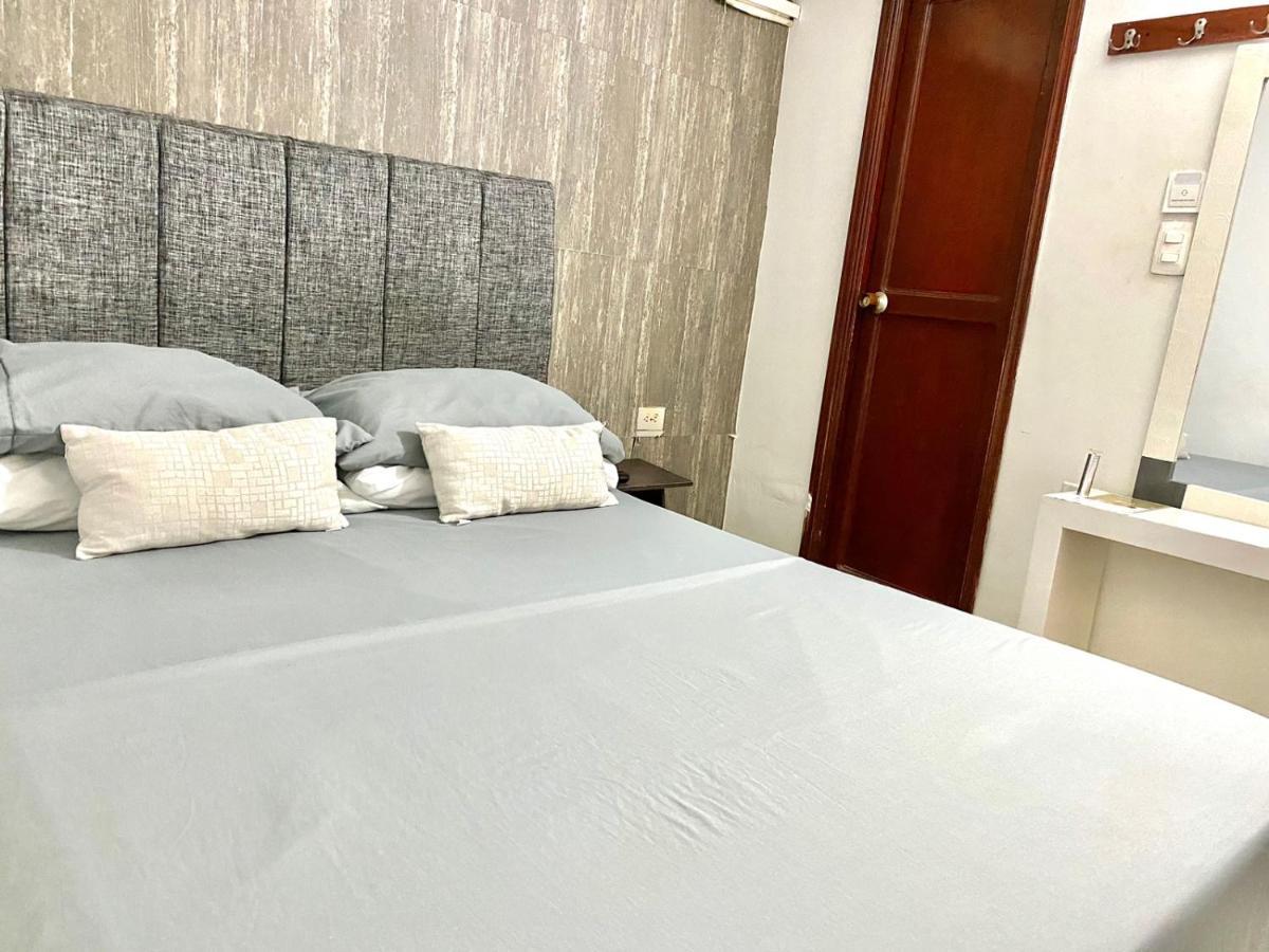 Hotel Bahia Suite Санта Марта Екстериор снимка