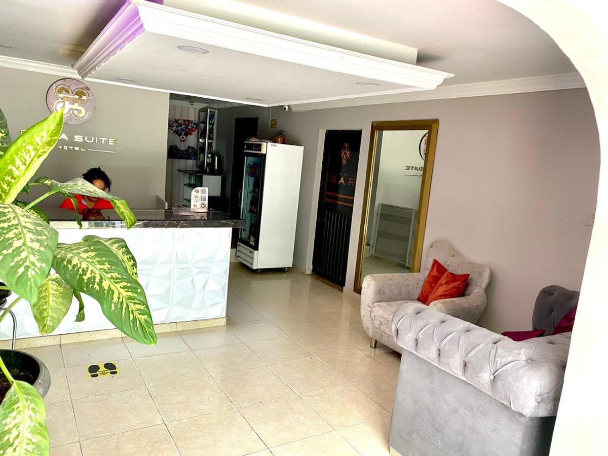 Hotel Bahia Suite Санта Марта Екстериор снимка