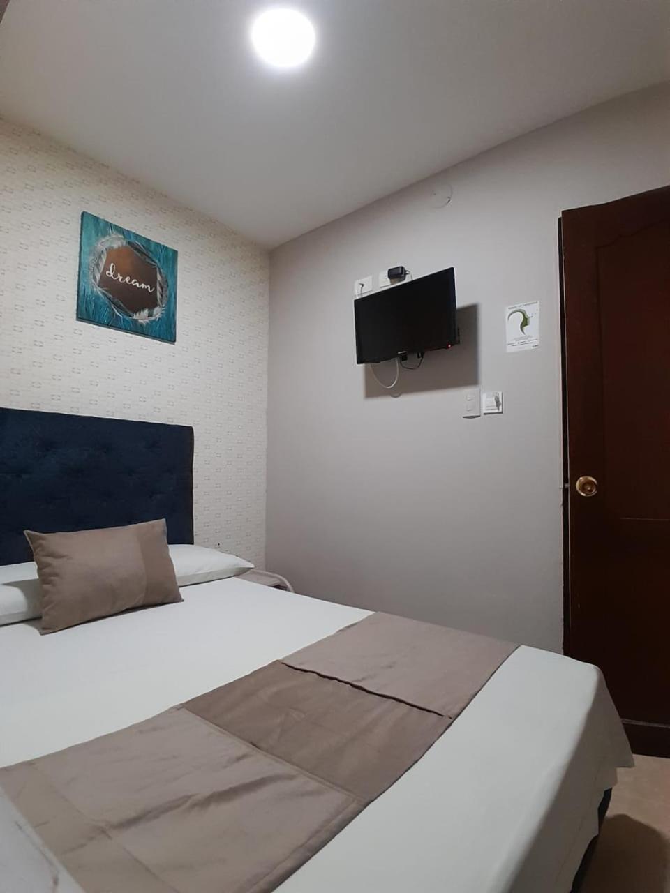 Hotel Bahia Suite Санта Марта Екстериор снимка