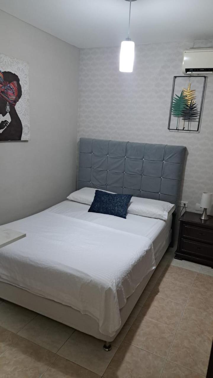 Hotel Bahia Suite Санта Марта Екстериор снимка